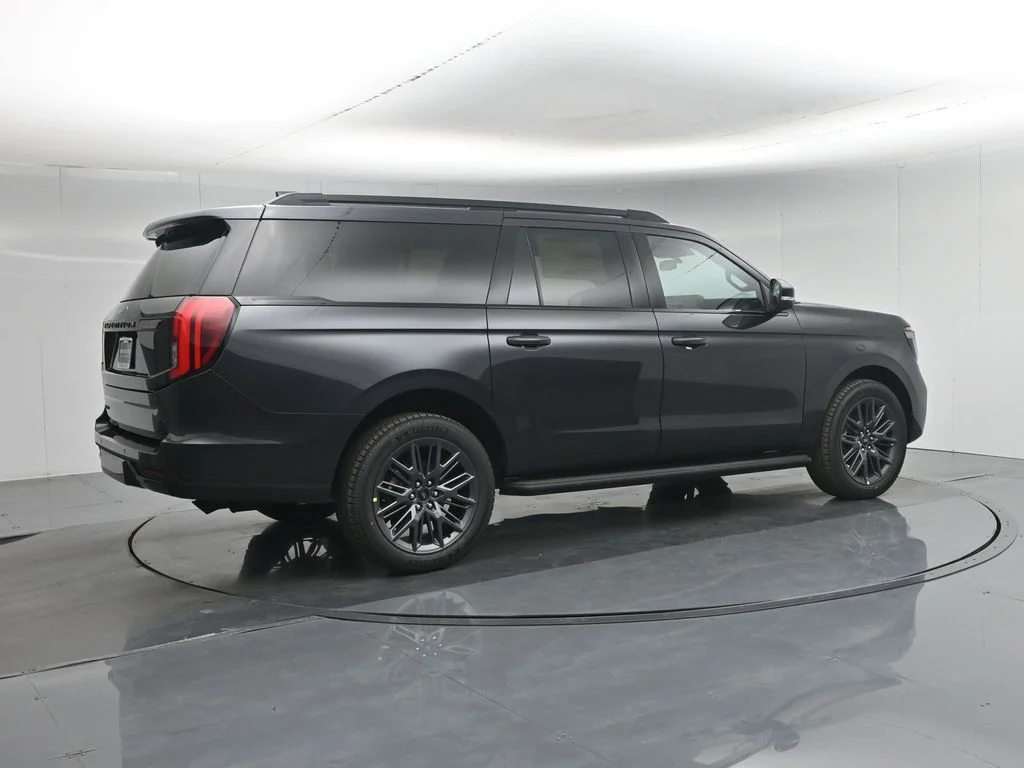 New 2026 Gray Ford Platinum image 30