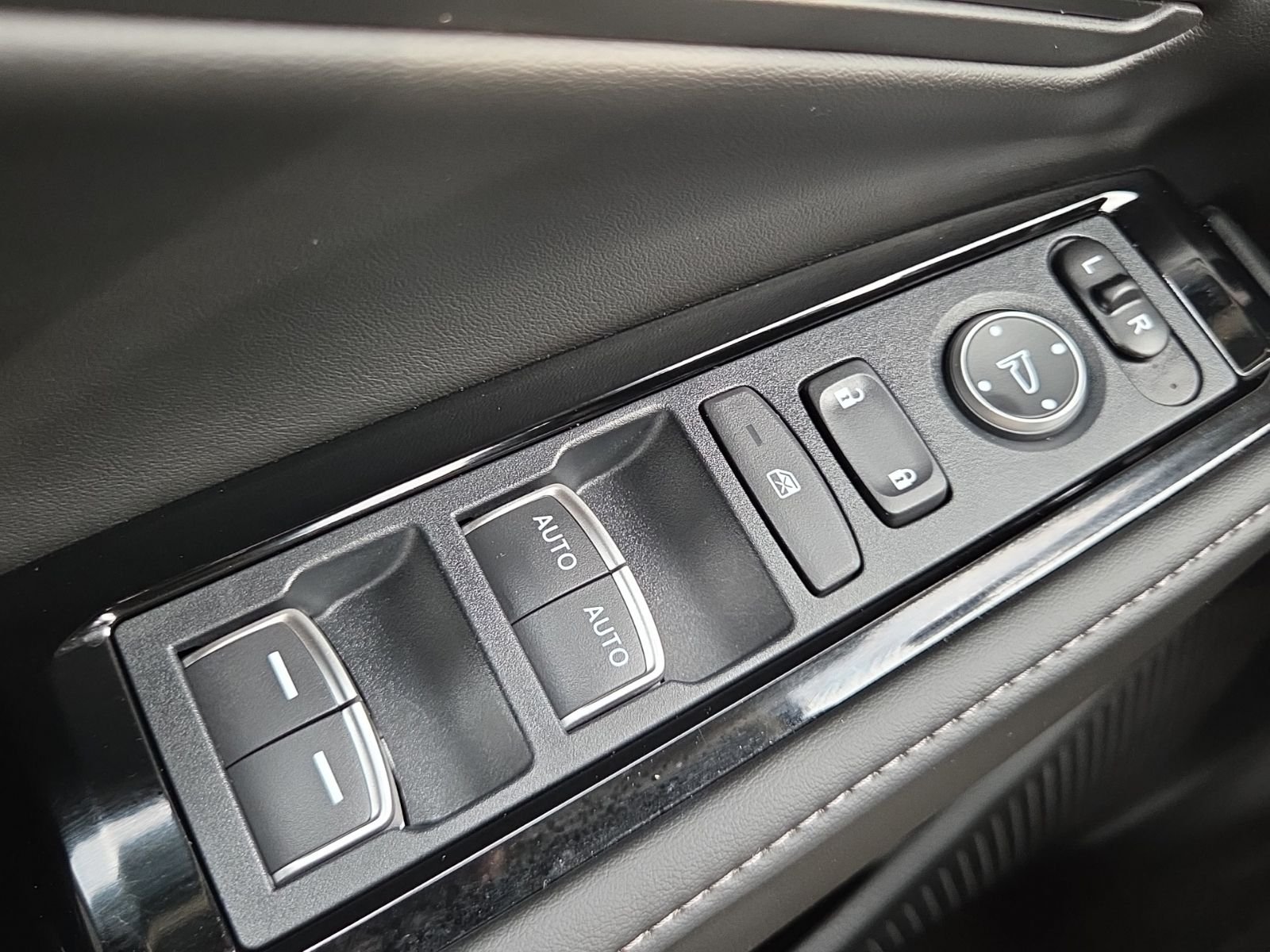 Used 2024  Honda Touring image 21