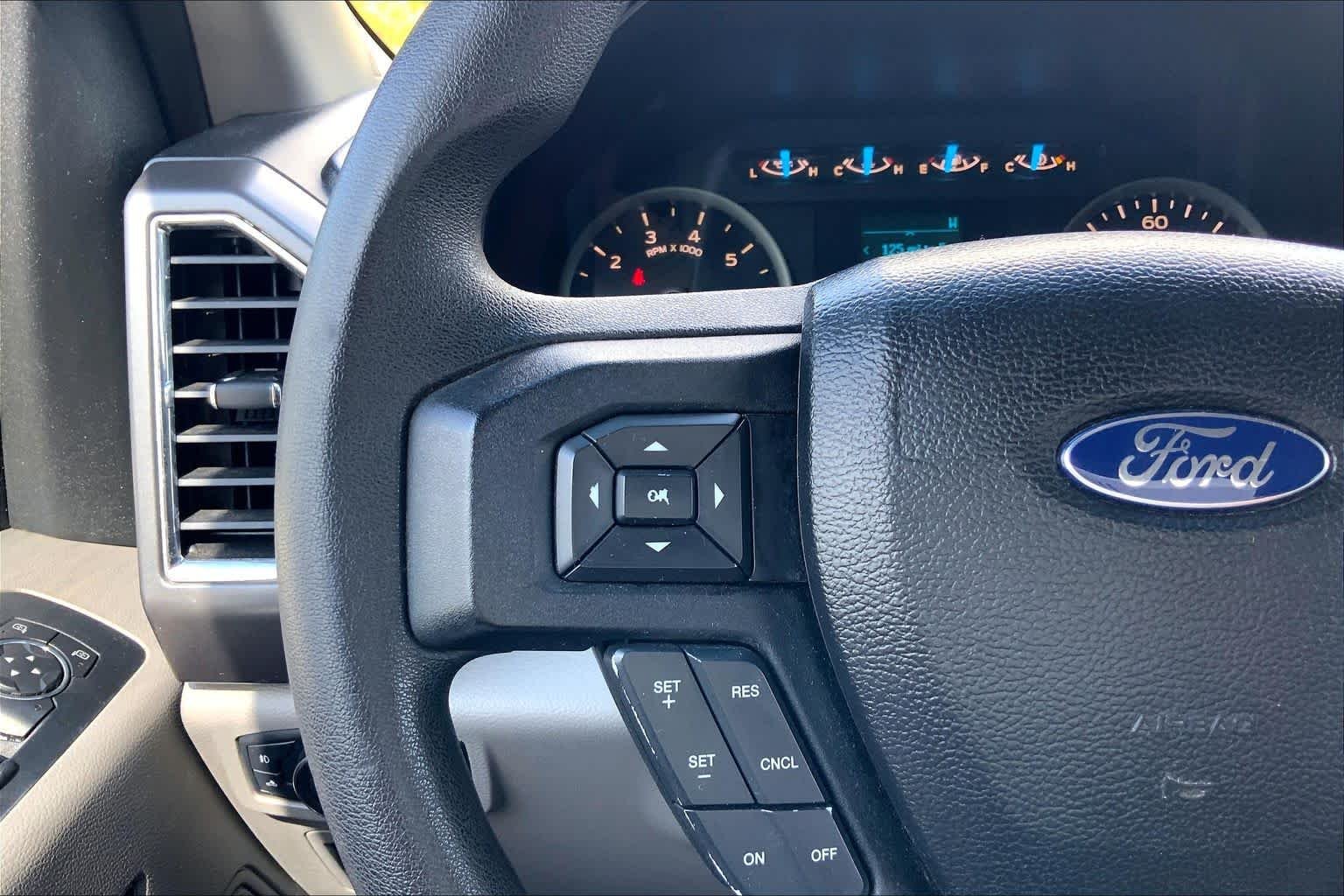 Used 2016 Ingot Silver Metallic Ford XLT image 23