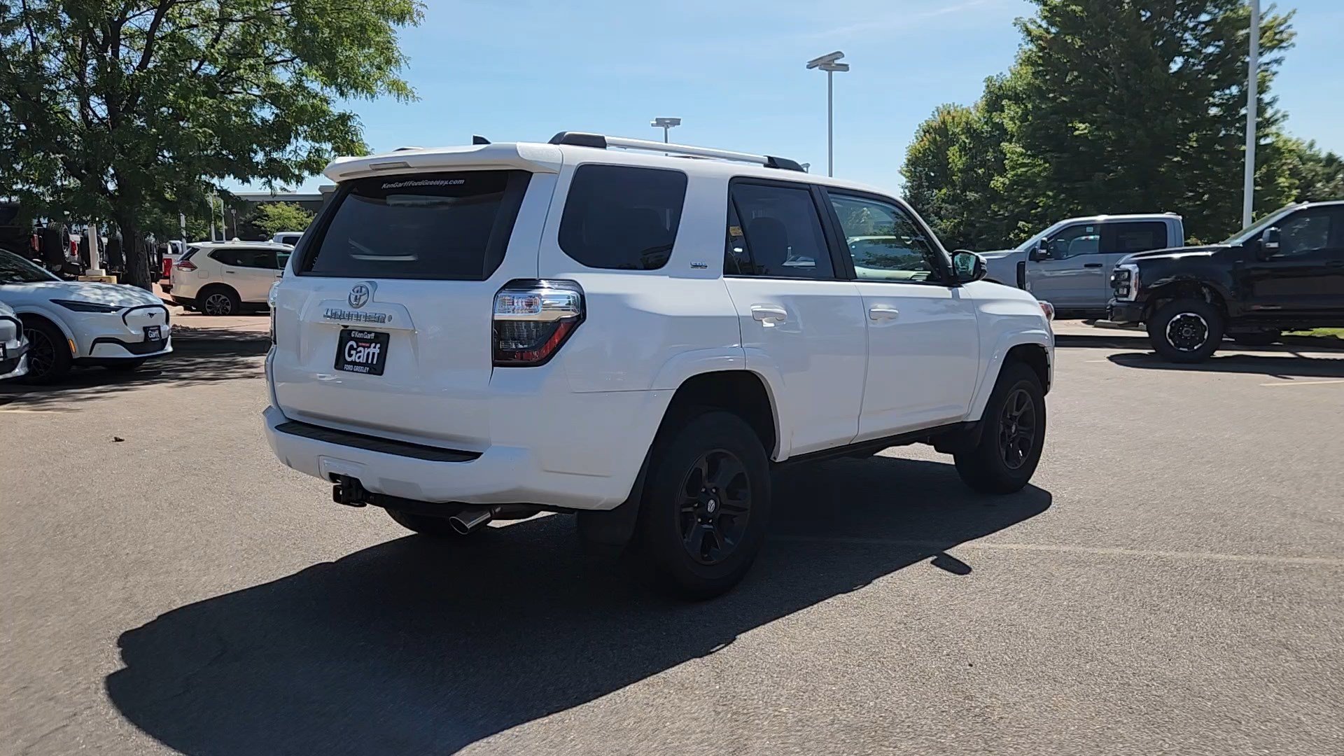 Used 2019 Super White Toyota SR5 image 13