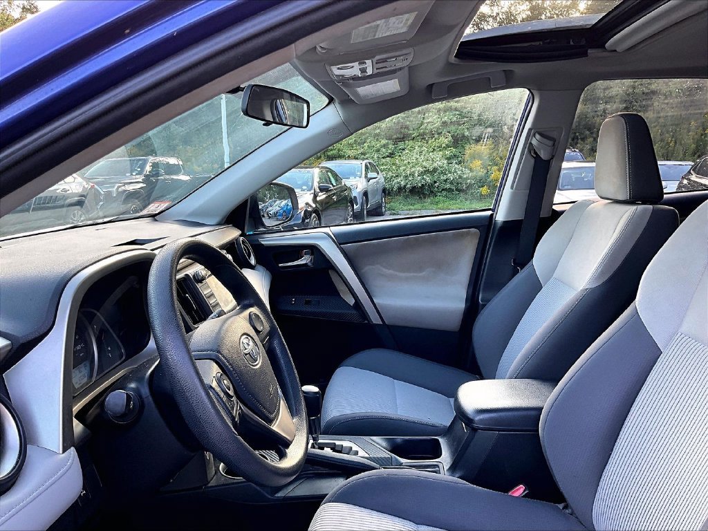 Used 2014 Blue Toyota XLE image 4