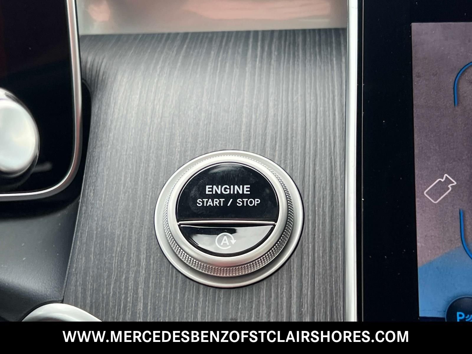 New 2026 MANUFAKTUR exclusive graphite grey magno Mercedes-Benz GLC 300 image 27