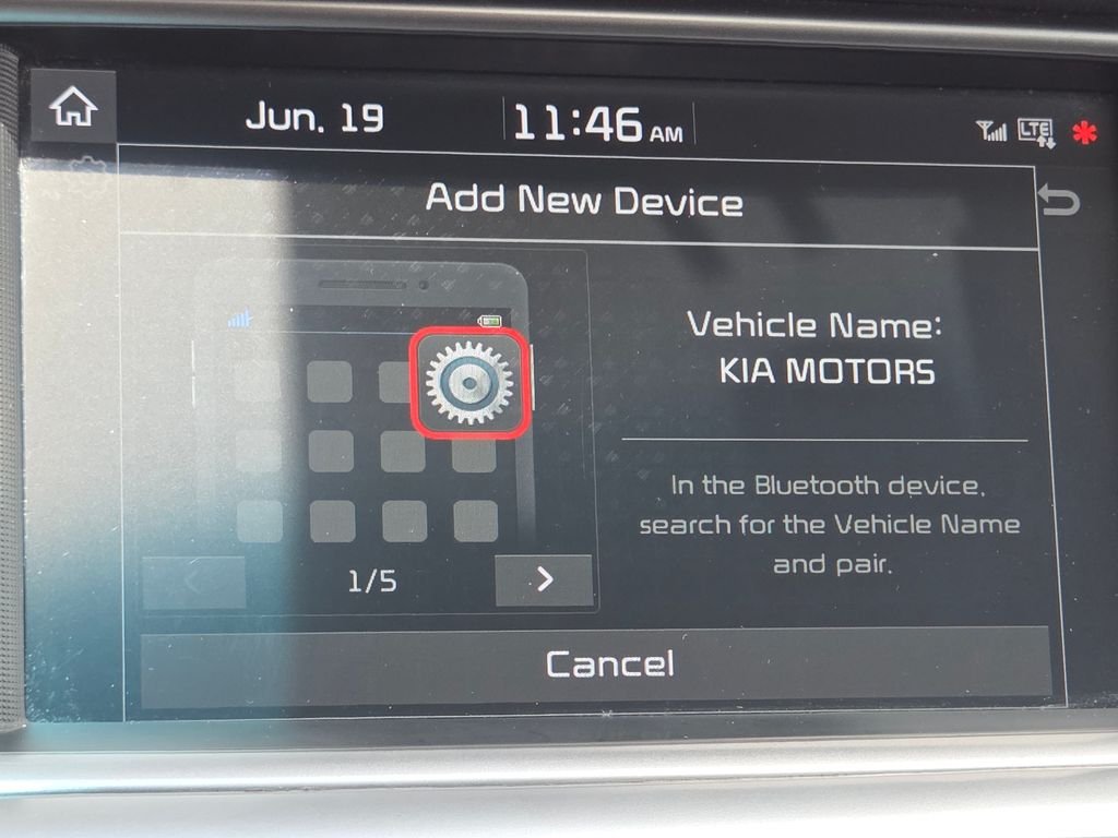 Used 2019 White Kia S image 31