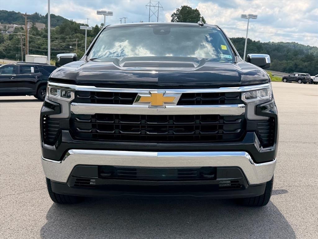 Used 2022 Black Chevrolet LT image 9