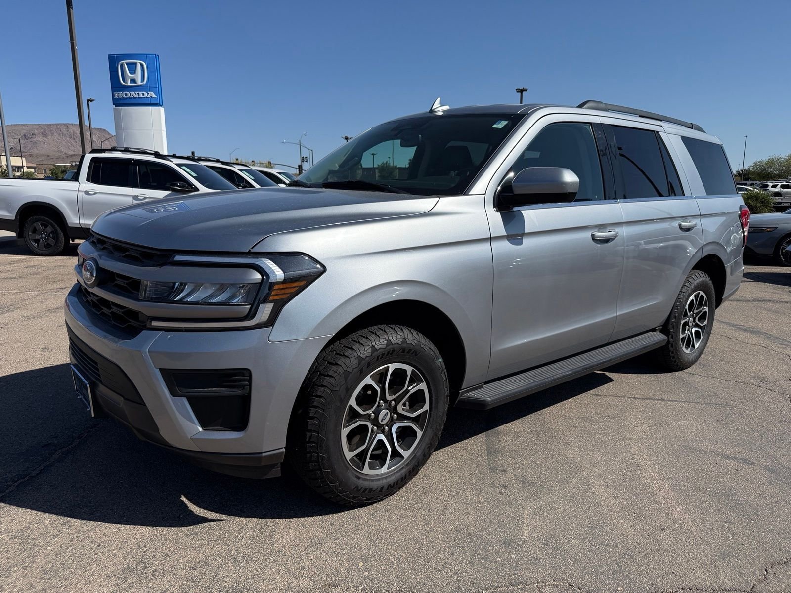 2024 Ford Expedition XLT - Photo 1