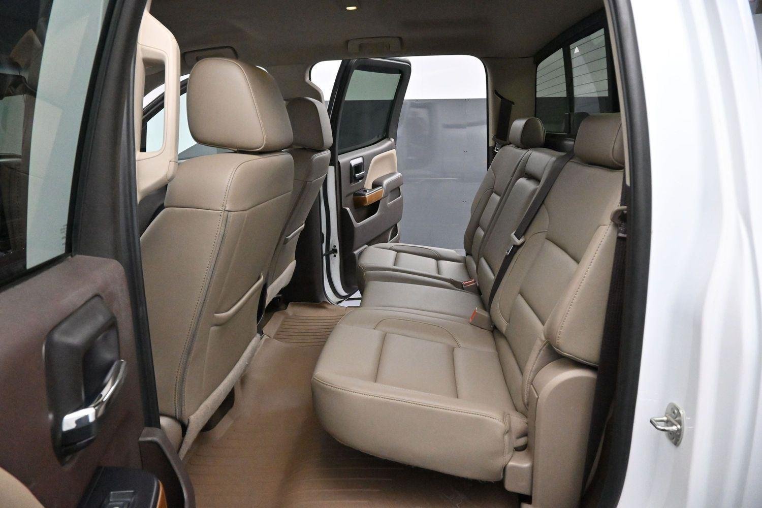Used 2018 SUMMIT WHITE Chevrolet LTZ image 29
