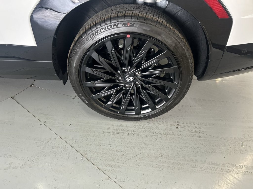 New 2026 White Hyundai Calligraphy AWD image 34