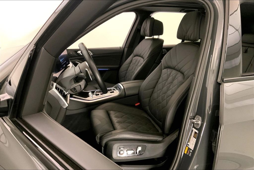 Used 2024 Dravit Grey Metallic BMW  image 13