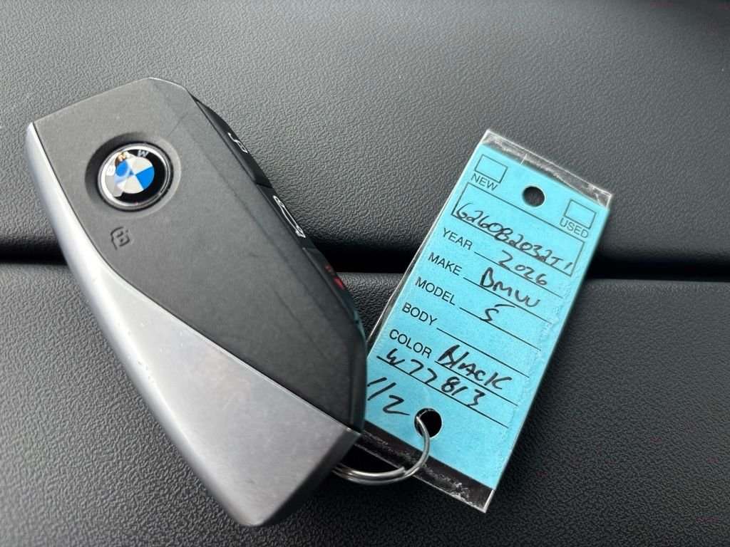 Used 2026 Black BMW 550e xDrive image 34