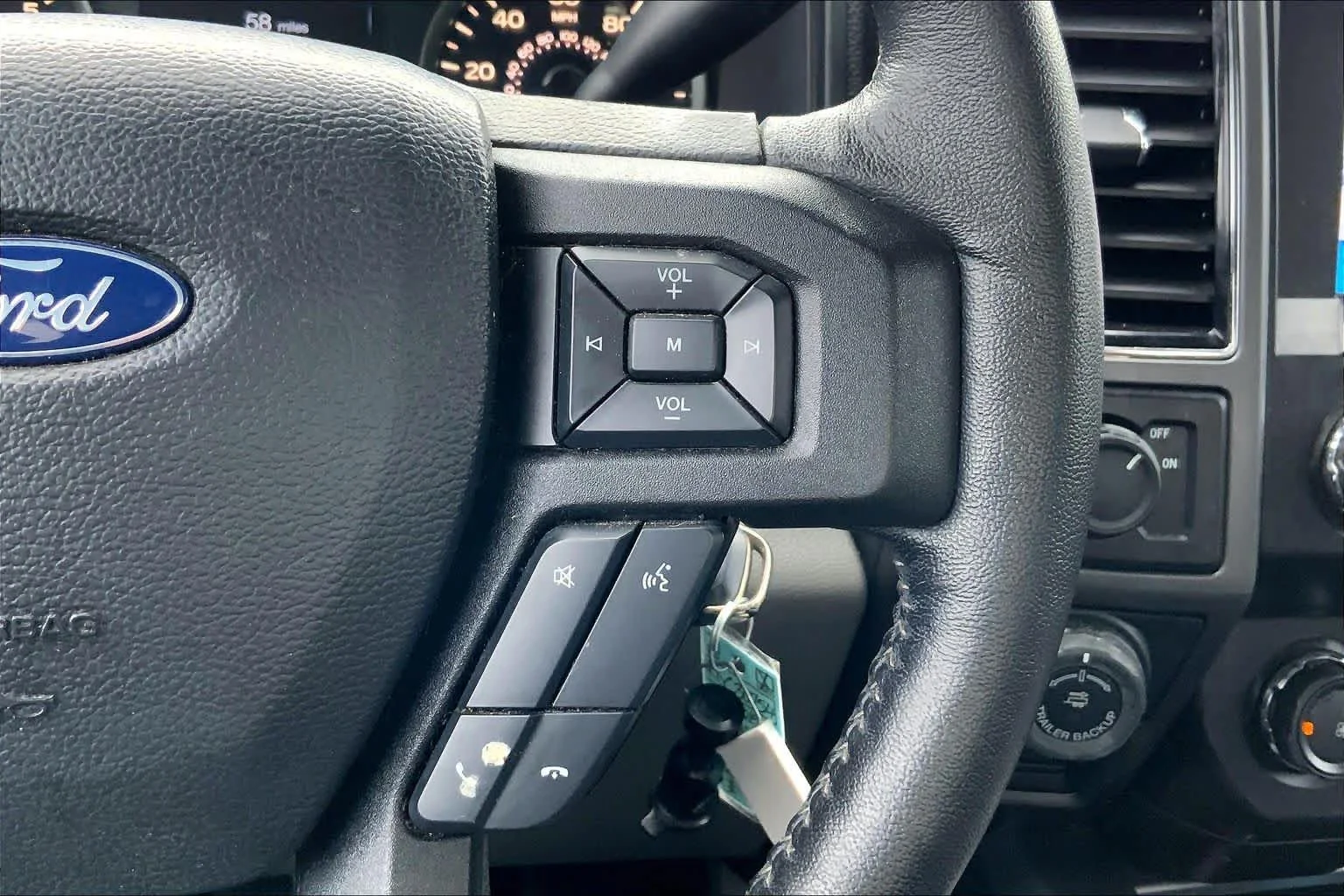 Used 2019 Ingot Silver/Magnetic Ford XLT image 24