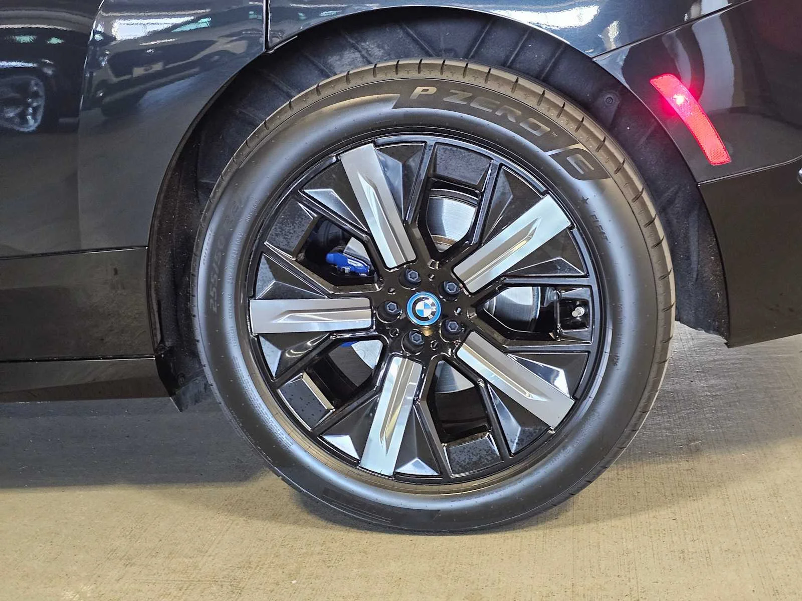 Certified Used 2024 Black Sapphire Metallic BMW xDrive50 image 8