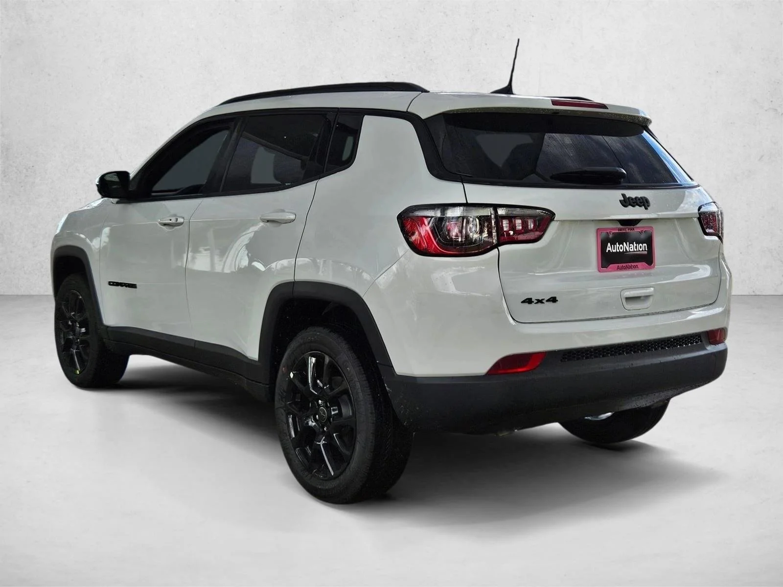 New 2026 Bright White Clear-Coat Exterior Paint Jeep Latitude Altitude image 8