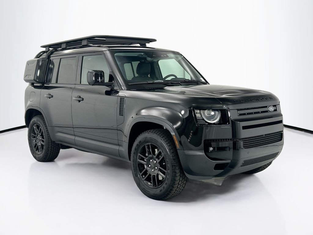 Used 2026 Santorini Black Metallic Land Rover S image 3