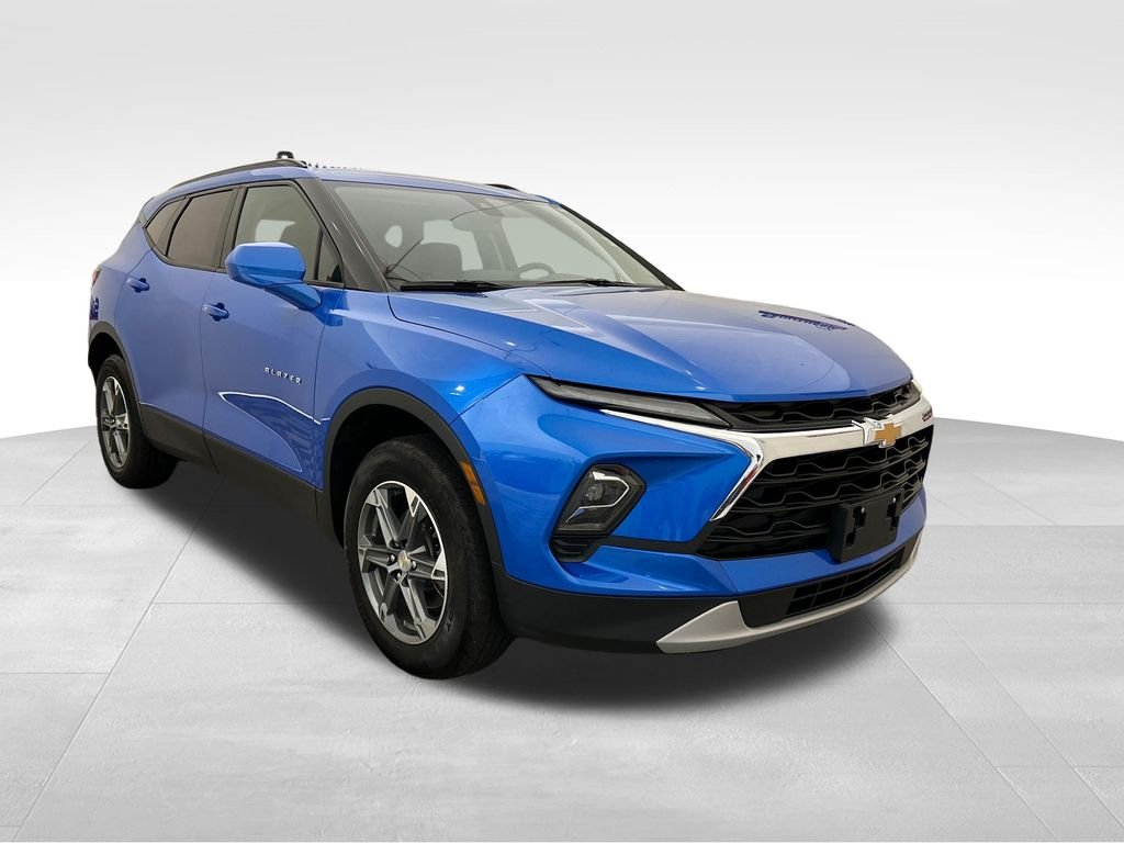 Used 2024 Blue Chevrolet LT image 7
