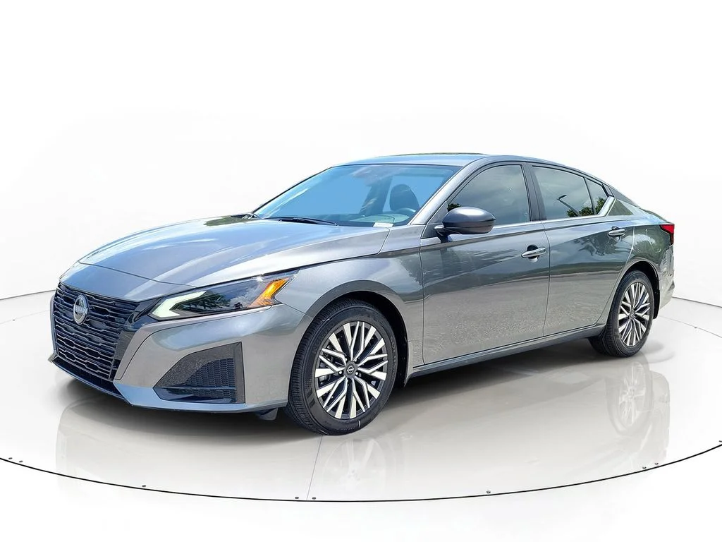 New 2026 Gray Nissan 2.5 SV image 4