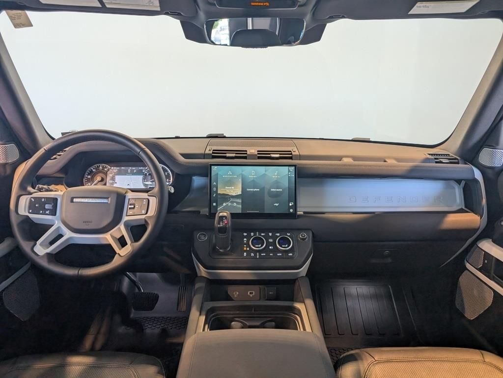 Certified Used 2023 Santorini Black Metallic Land Rover SE image 15