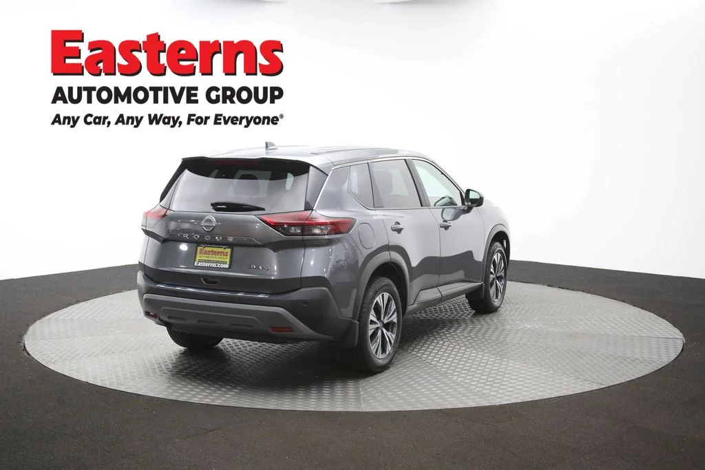 Used 2023 Gray Nissan SV image 40