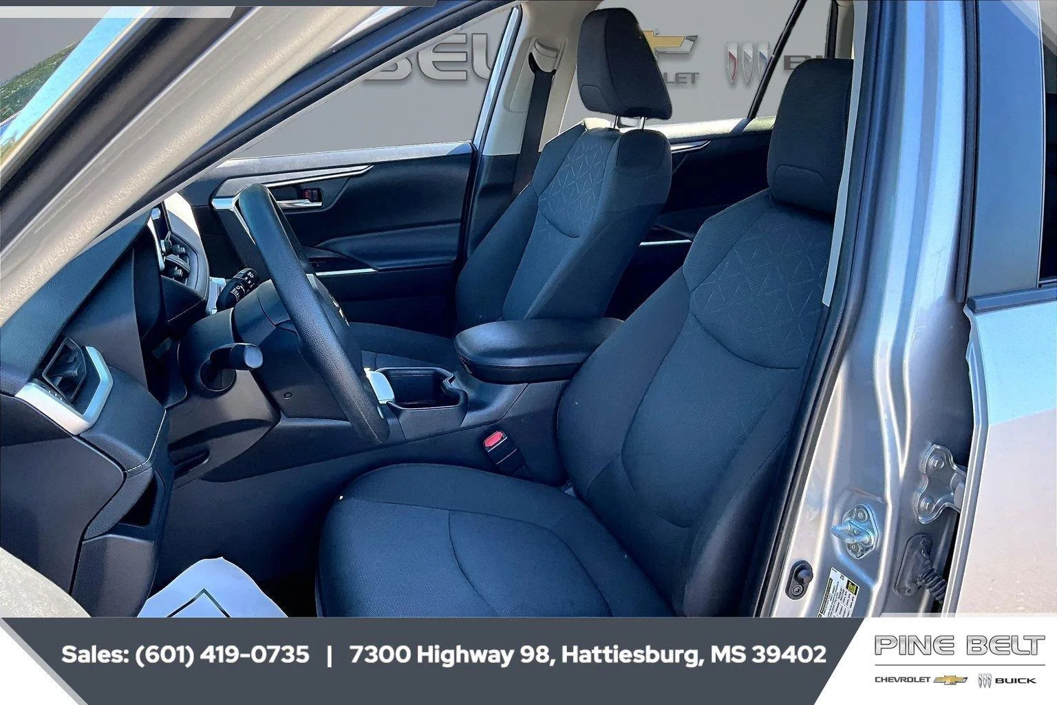 Used 2024 Silver Sky Metallic Toyota XLE image 18