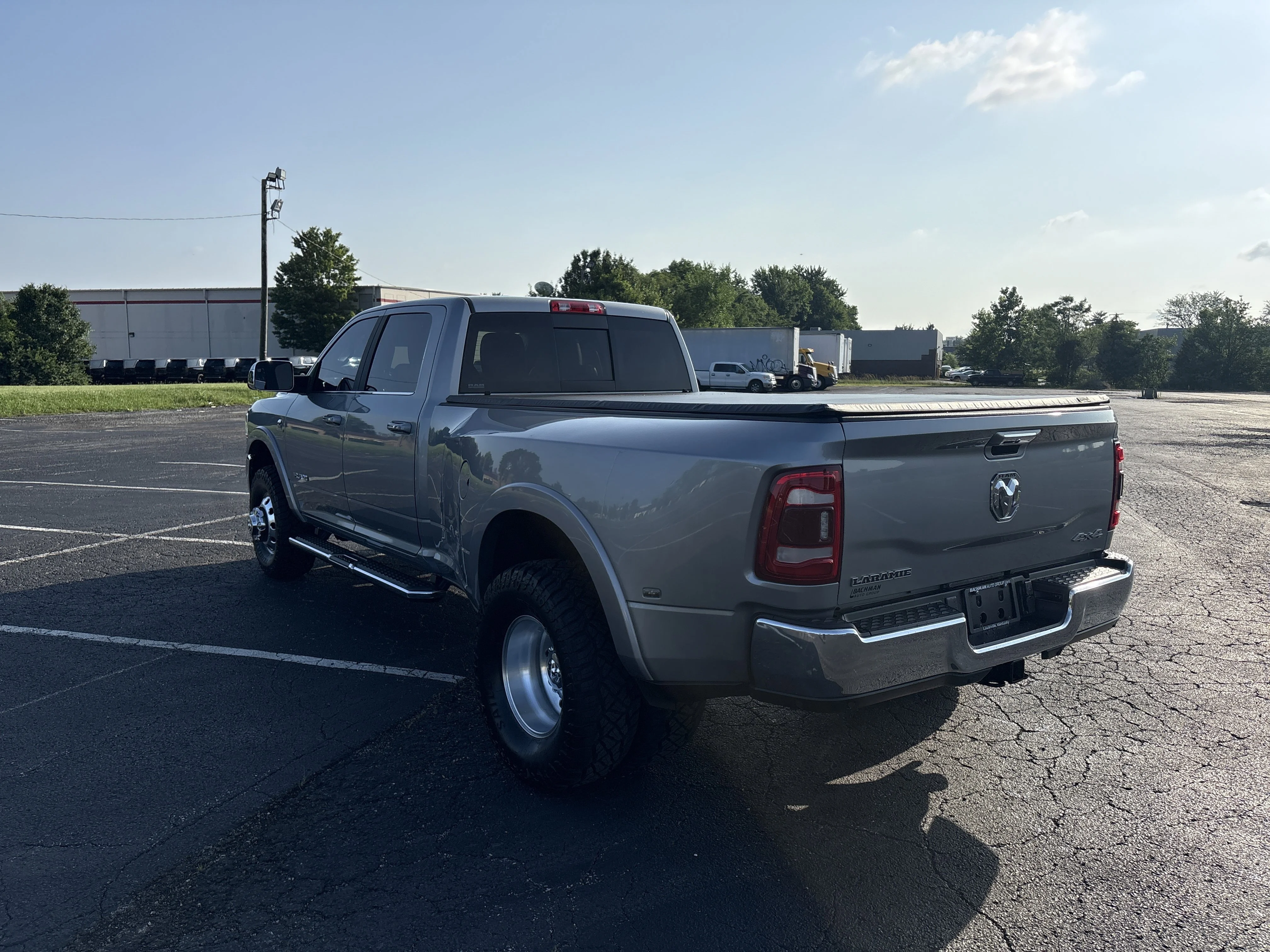 Used 2022 Billet Silver Metallic Clearcoat Ram Laramie image 5