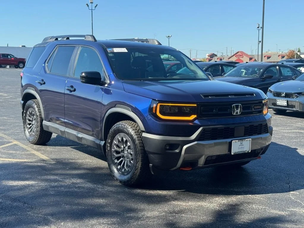 Certified Used 2026 Blue Honda TrailSport image 2