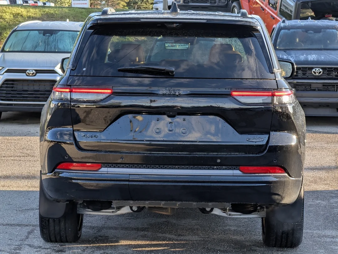 New 2026 Black Jeep Summit - - 4x4 - Advanced ProTech Group IV - Palermo Leather Seats - Head-Up Display & More! image 7