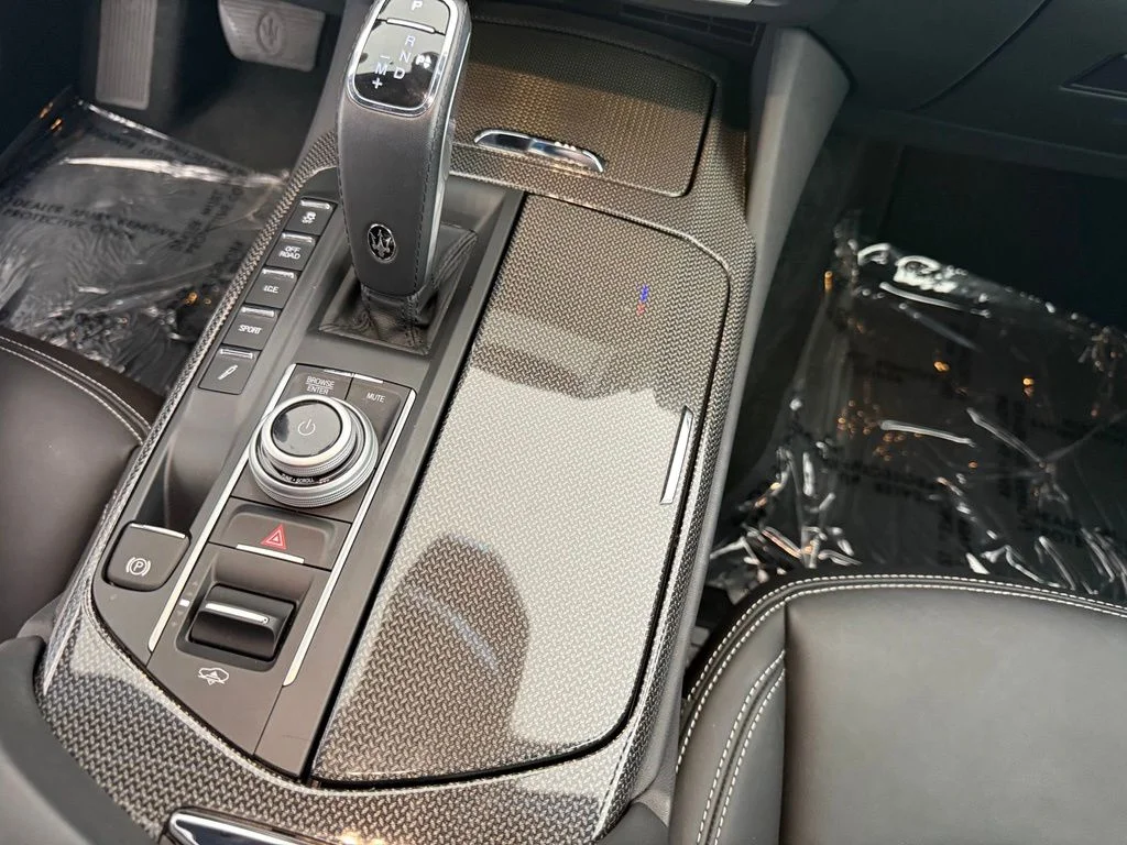 Used 2022 Bianco Maserati GT image 23