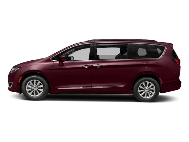Used 2017 Velvet Red Pearlcoat Chrysler Limited image 3