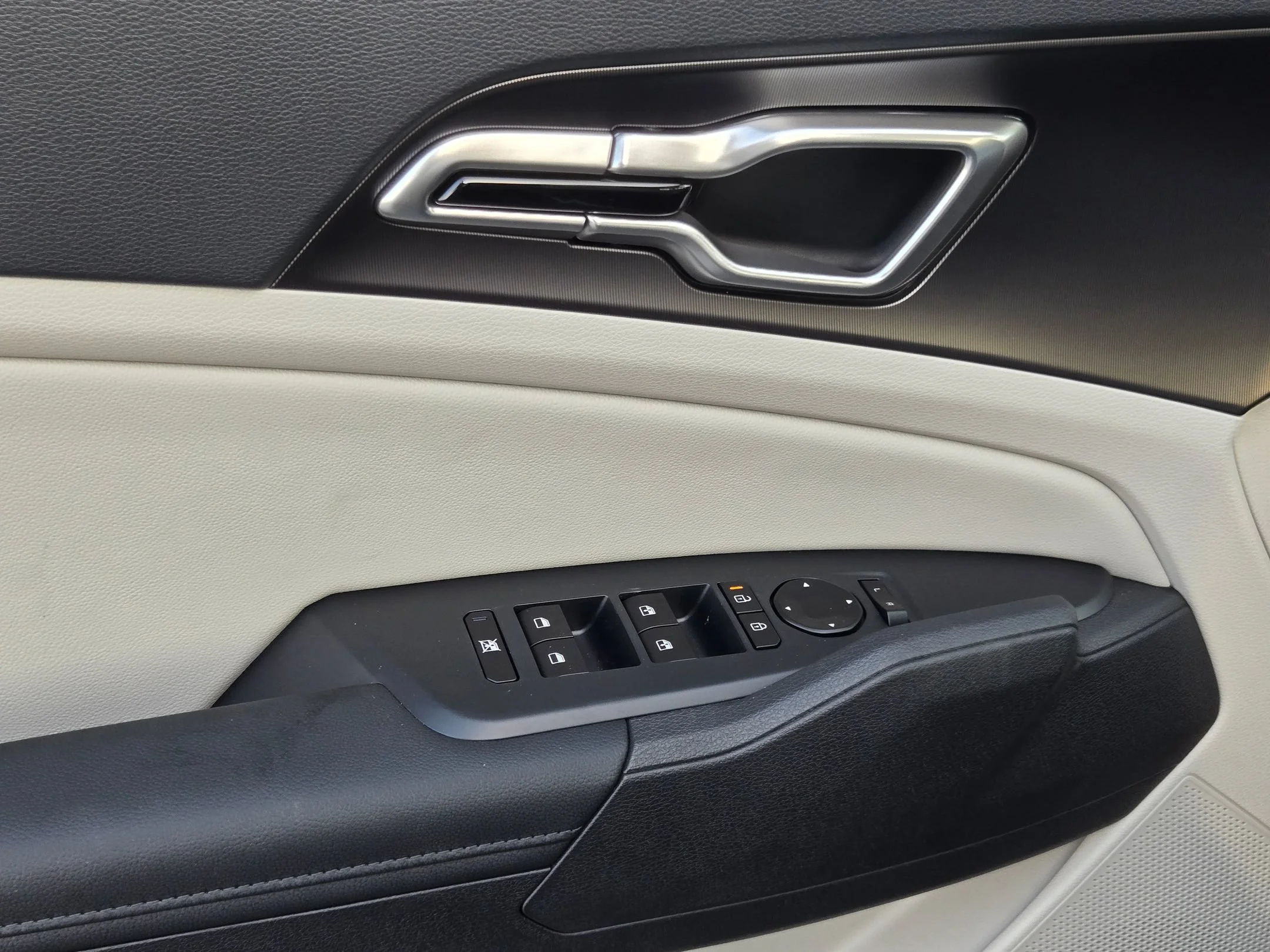New 2026 Gray Kia EX image 16