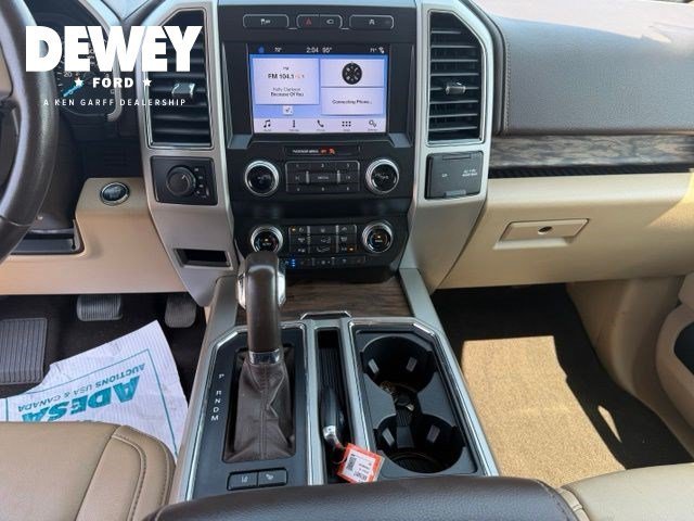Used 2019 White Platinum Clearcoat Metallic Ford LARIAT image 12