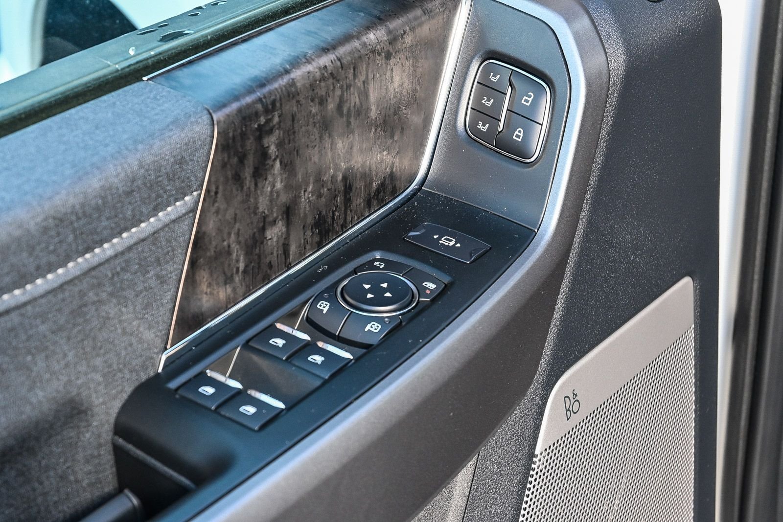 2025 Ford F-250 Super Duty Lariat - Photo 27