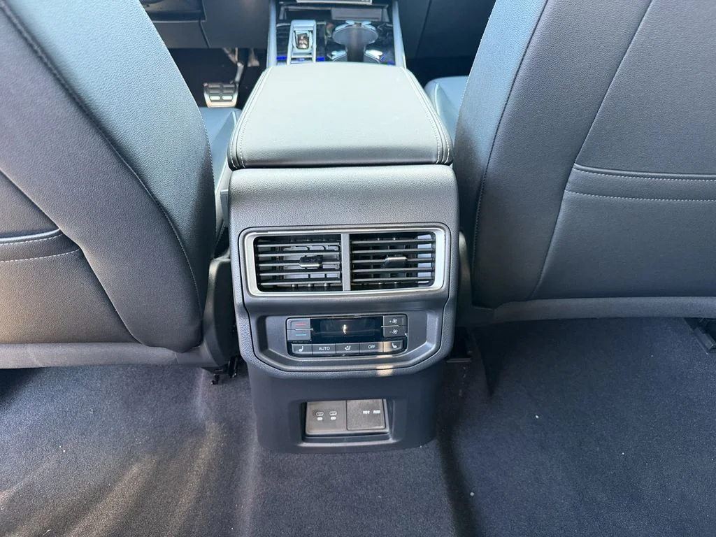2026 Volkswagen Atlas SEL Premium R-Line - Photo 27