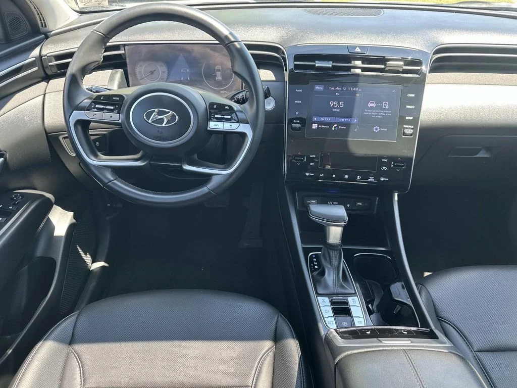 Used 2023 White Hyundai SEL image 19
