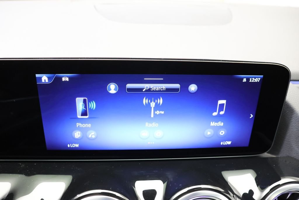 New 2026 Polar White Mercedes-Benz GLA 250 image 26