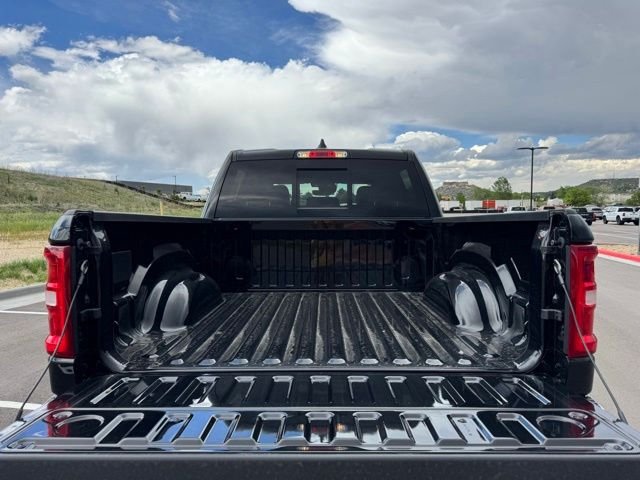 New 2026 Diamond Black Crystal Pearl-Coat Exterior Paint RAM Laramie image 20