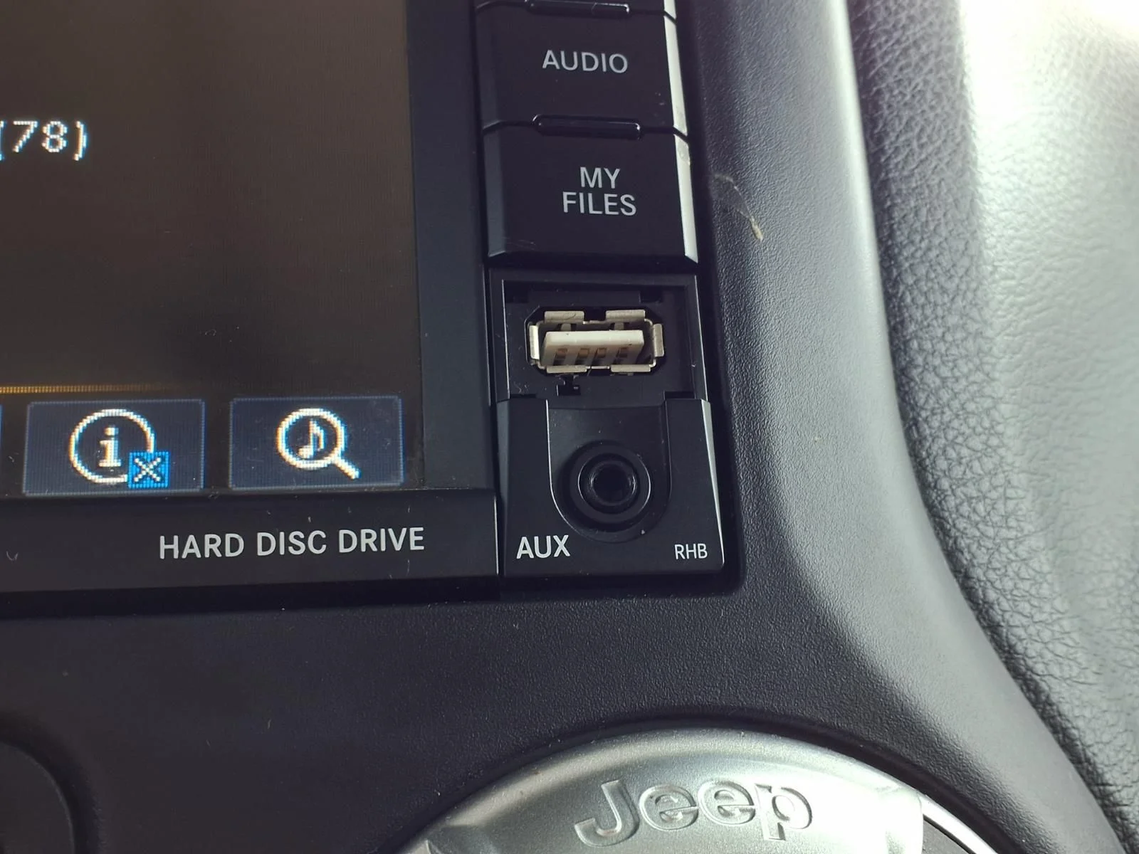 Used 2014 Gray Jeep Unlimited Sahara image 24
