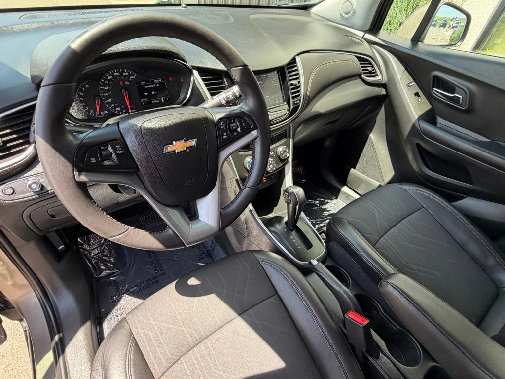 Used 2022 Gray Chevrolet LT image 11