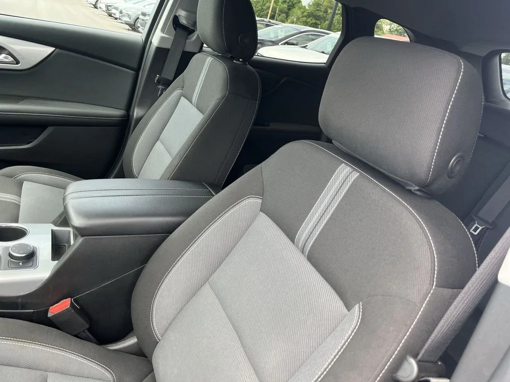 Used 2023 White Chevrolet LT image 11