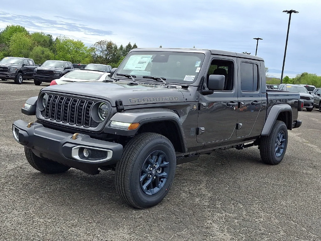 New 2026 Granite Crystal Metallic Clear-Coat Exterior Paint Jeep 85th Anniversary Edition image 4