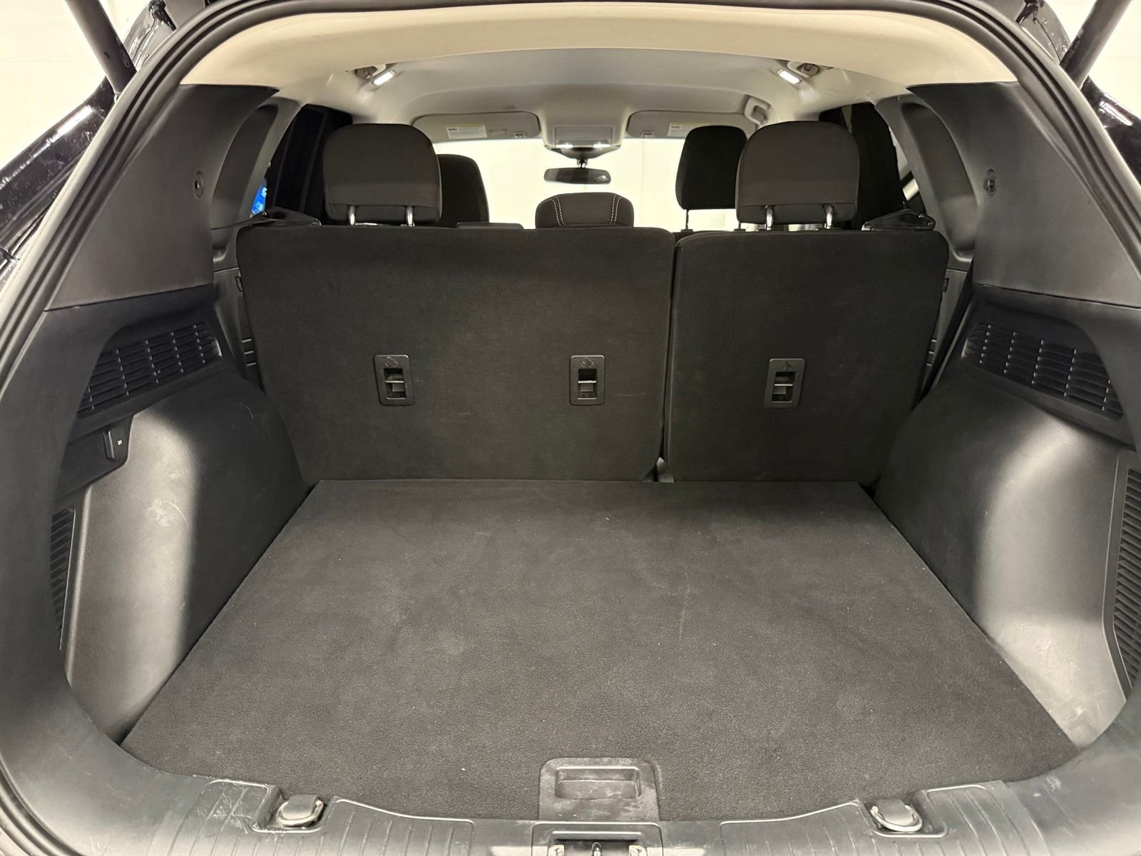 Used 2023 Black Ford Active image 9