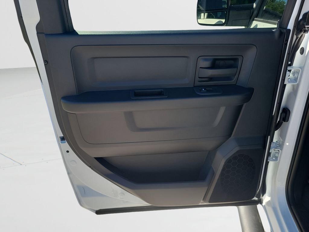 2026 RAM 3500 Tradesman - Photo 41