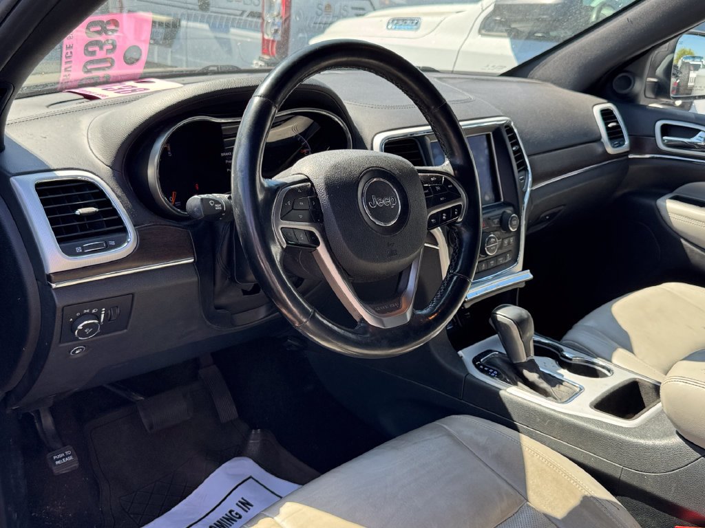 Used 2018 Gray Jeep Limited image 8