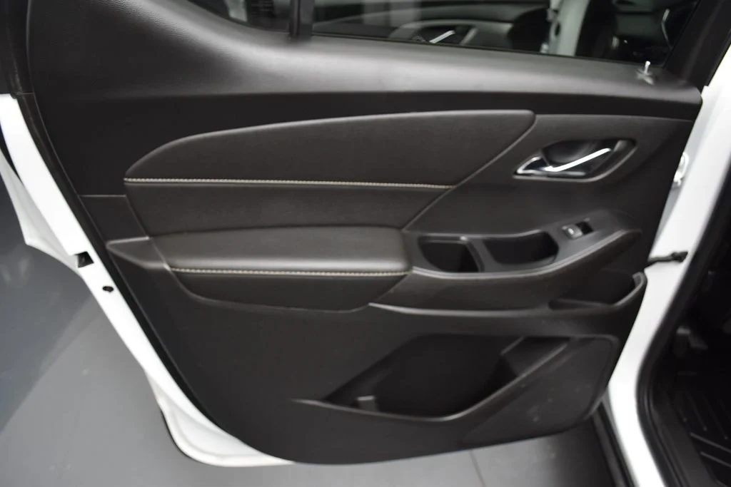 Used 2023 White Chevrolet LT Leather image 16