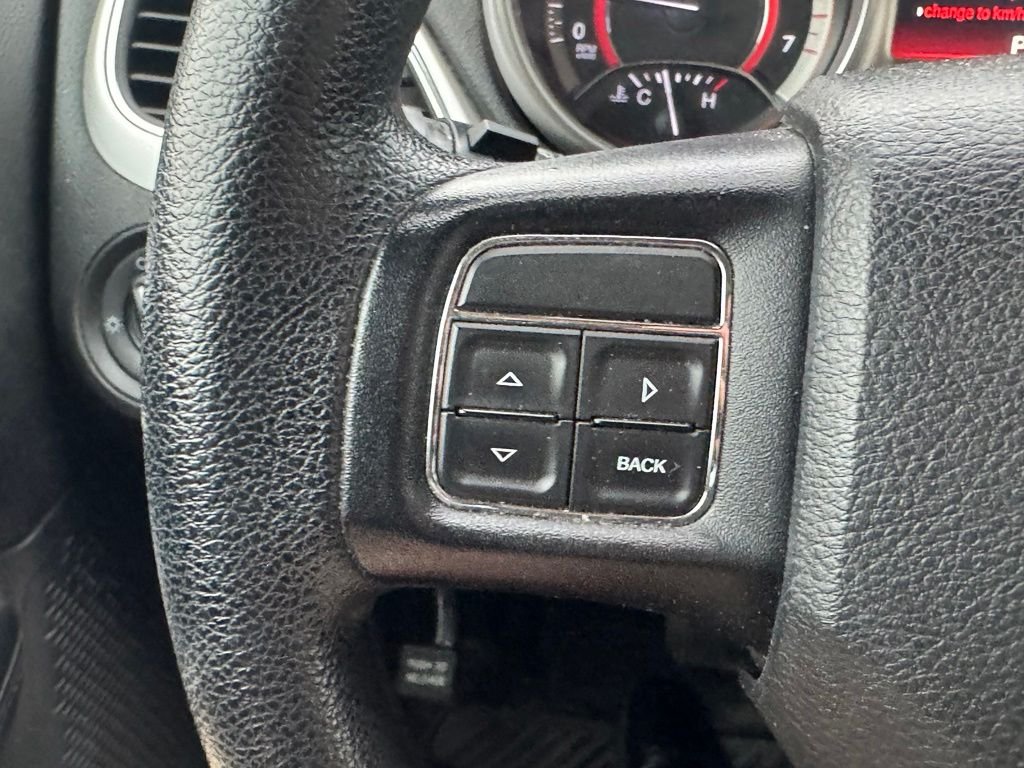 Used 2016 Black Dodge SXT image 29