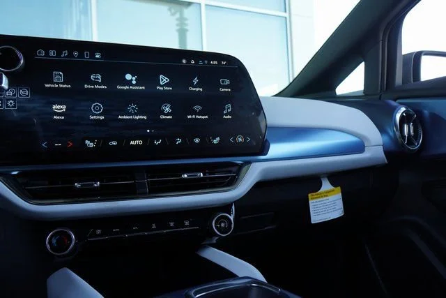 2025 Chevrolet Equinox EV LT - Photo 19