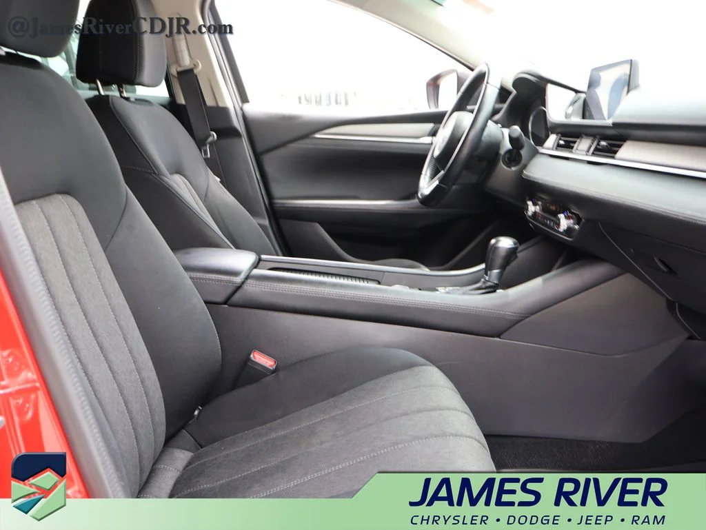 Used 2018 Red Mazda Sport image 9