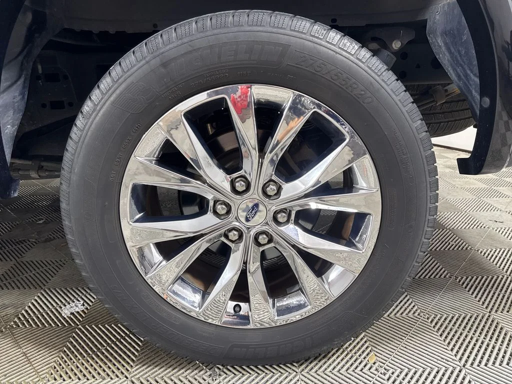 Used 2016 Black Ford Lariat image 13
