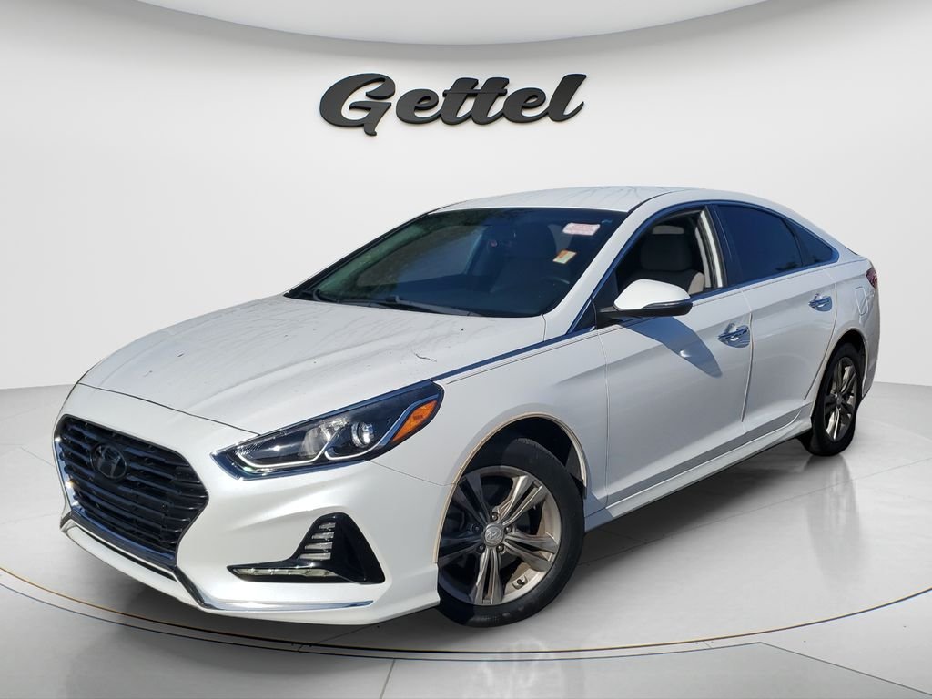 Used 2018 White Hyundai SEL image 1