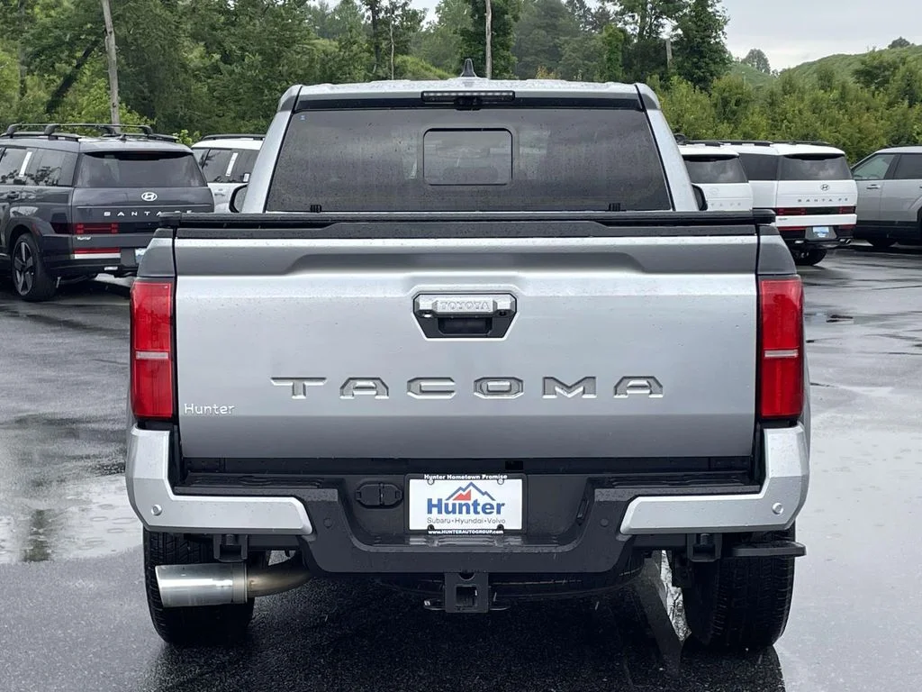 2024 Toyota Tacoma Limited - Photo 28