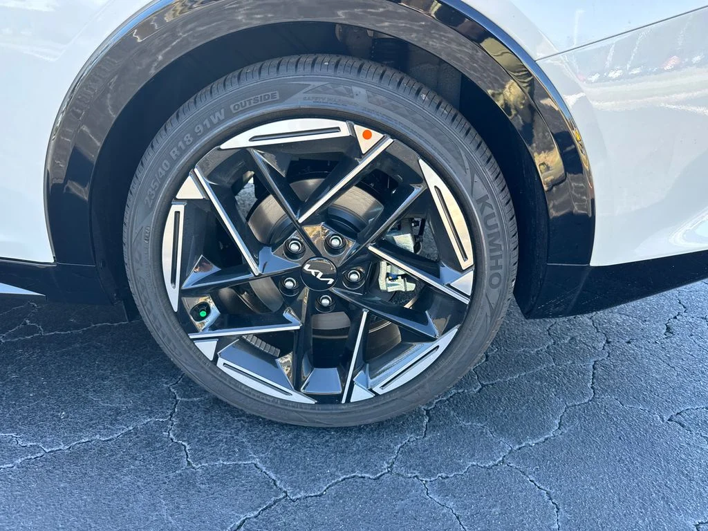 New 2025 White Kia GT-Line image 19