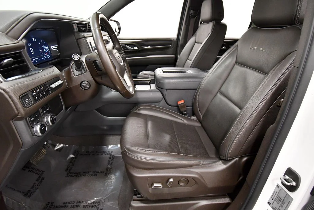 Used 2022 White GMC Denali image 14